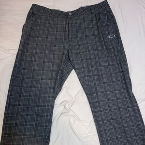 Oakley golf pants size 36x32